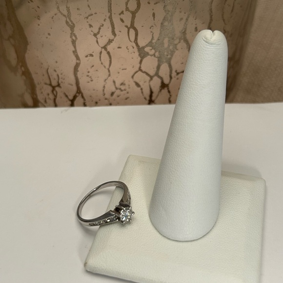 14K NATURAL DIAMOND ENGAGEMENT RING - Picture 5 of 5